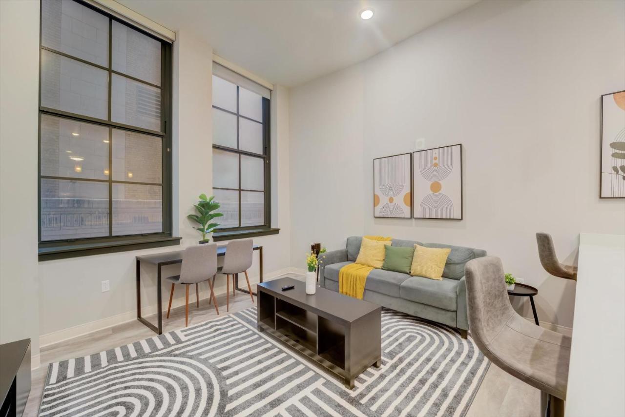 Frontdesk Athlon Apts Downtown Cleveland Appartement Kamer foto
