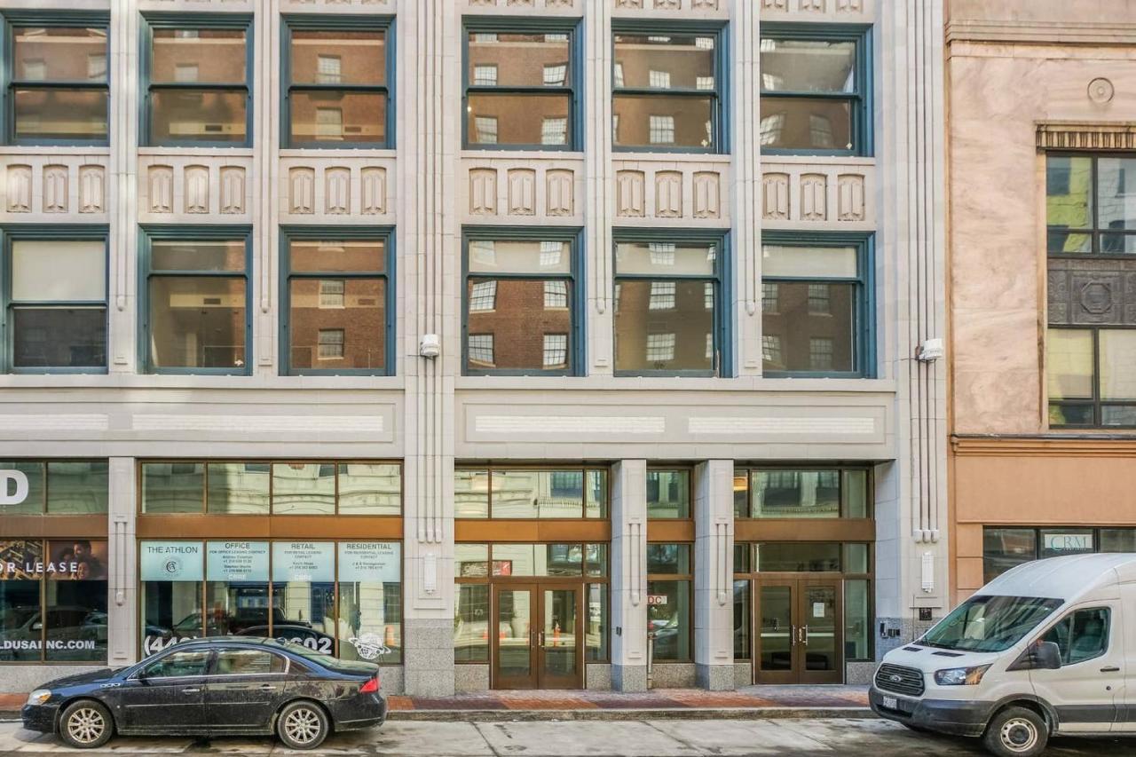 Frontdesk Athlon Apts Downtown Cleveland Appartement Buitenkant foto